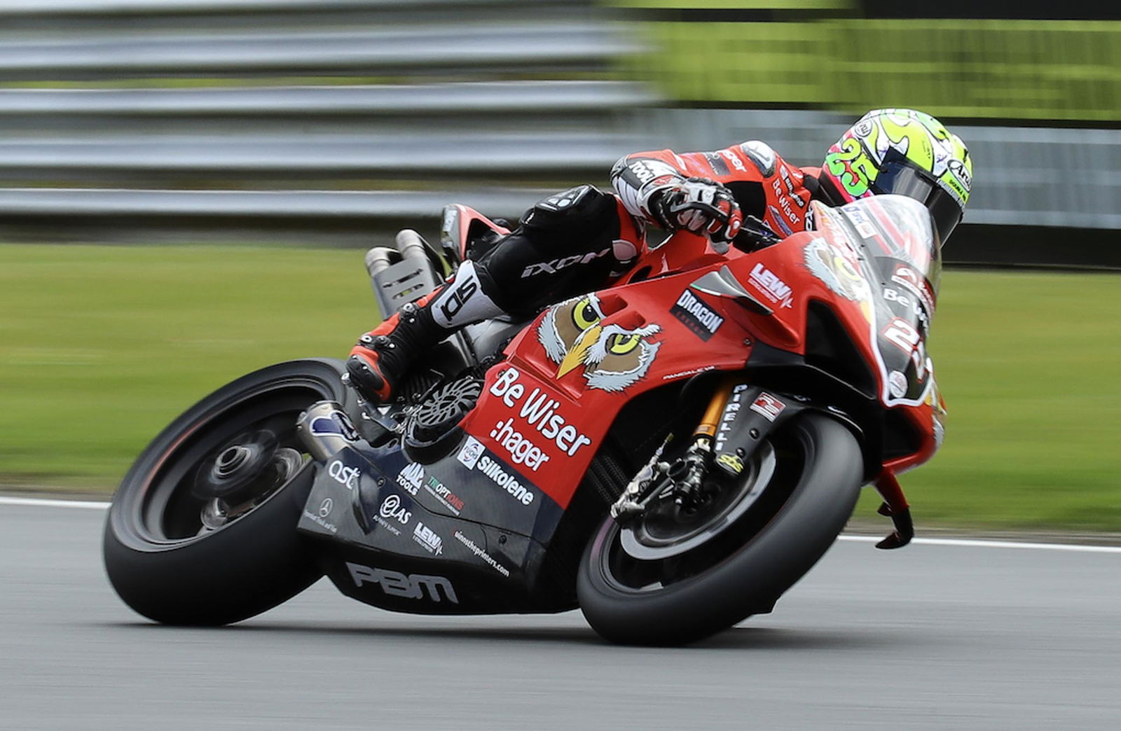 Brookes on pole as Redding hits qualifying trouble